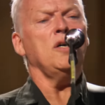 David Gilmour interprète Astronomy Domine en direct d’Abbey Road