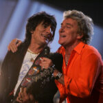Eric Clapton, Rod Stewart et Ron Wood rendent hommage à Jeff Beck