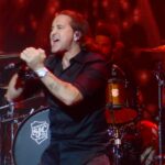 Creed se réunit officiellement pour une croisière estivale avec 3 Doors Down