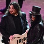 Wolf Van Halen s’en prend à un fan qui lui reproche, ainsi qu’à Slash, d’avoir vendu leurs âmes à Hollywood