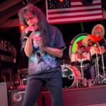 Joey Belladonna (Anthrax) en tournée Floridienne en août 2025 pour célébrer Ronnie James Dio