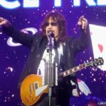 Ace Frehley hospitalisé après une chute ; le concert de demain annulé.