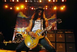 Sorties rock et metal incontournables du 7 novembre : Slash, Caskets, Maudits et plus encore