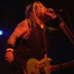 « C’est pénible » : Max Cavalera déteste toujours composer des paroles, malgré 30 ans de carrière