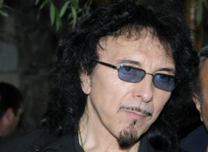 Tony Iommi confirme : ‘Je sortirai sans faute mon album en 2026’ et dévoile ses ambitions pour l’année