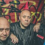 Wattie Buchan (The Exploited) fait un malaise sur scène en Allemagne : les concerts sont annulés