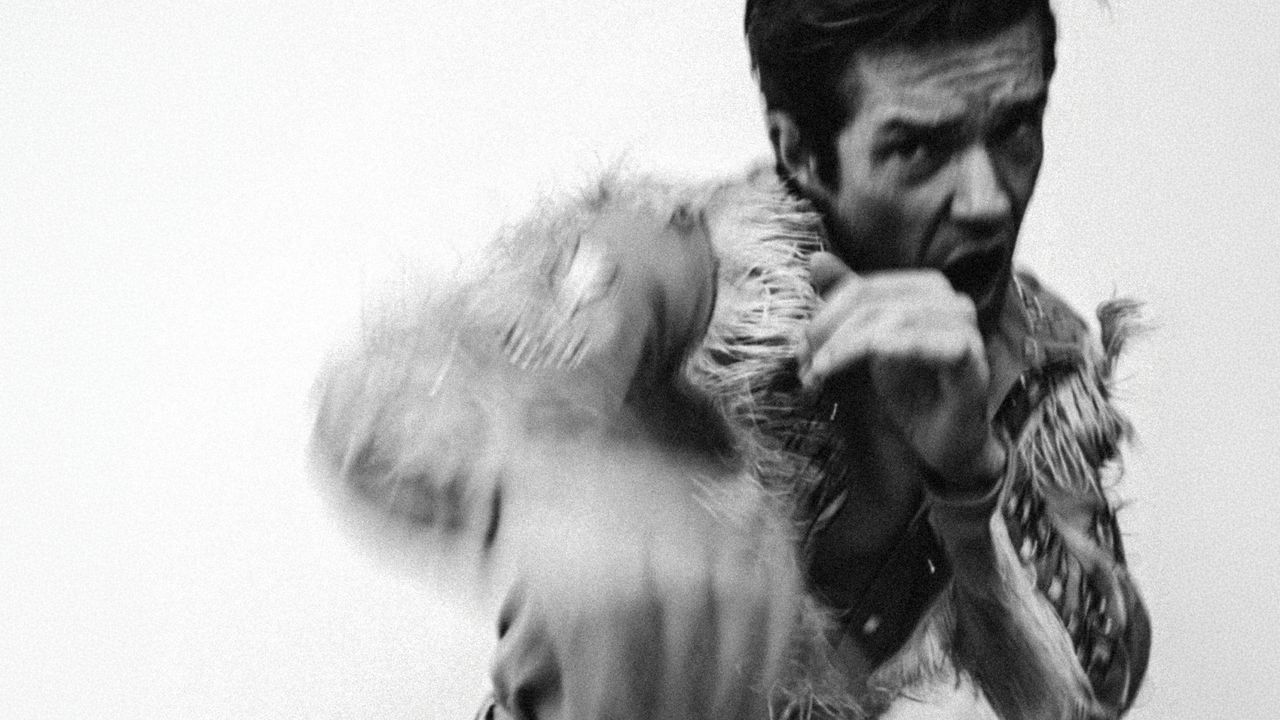 Brandon Flowers : THRASHER, immersion dans l’élégance pop-rock d’une icône moderne.