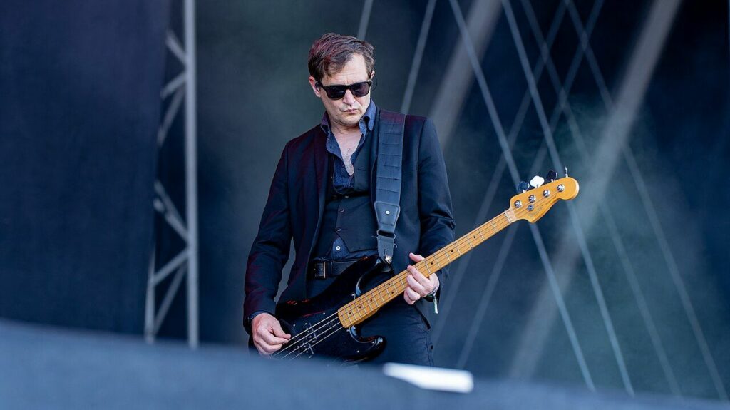 Interpol annonce la sortie de son nouvel album “This Mirror Weighs a Ton”