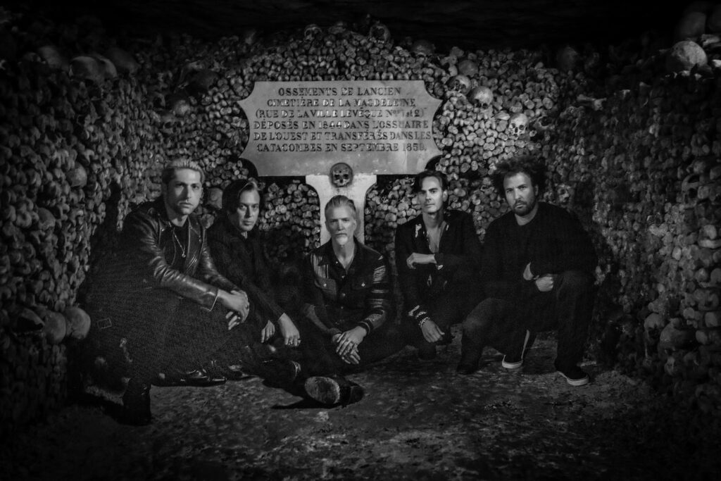 Appelez les Queens of the Stone Age : le groupe ouvre une ligne dédiée à vos plaintes !