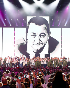 LES ENFOIRES