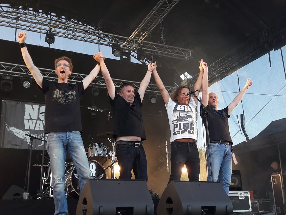 No Way, groupe de rock de Clavy Warby