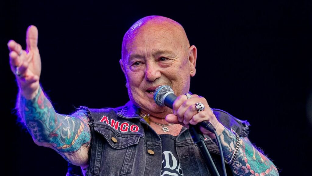 Angry Anderson, chanteur de Rose Tattoo, est décédé à l’âge de 79 ans.