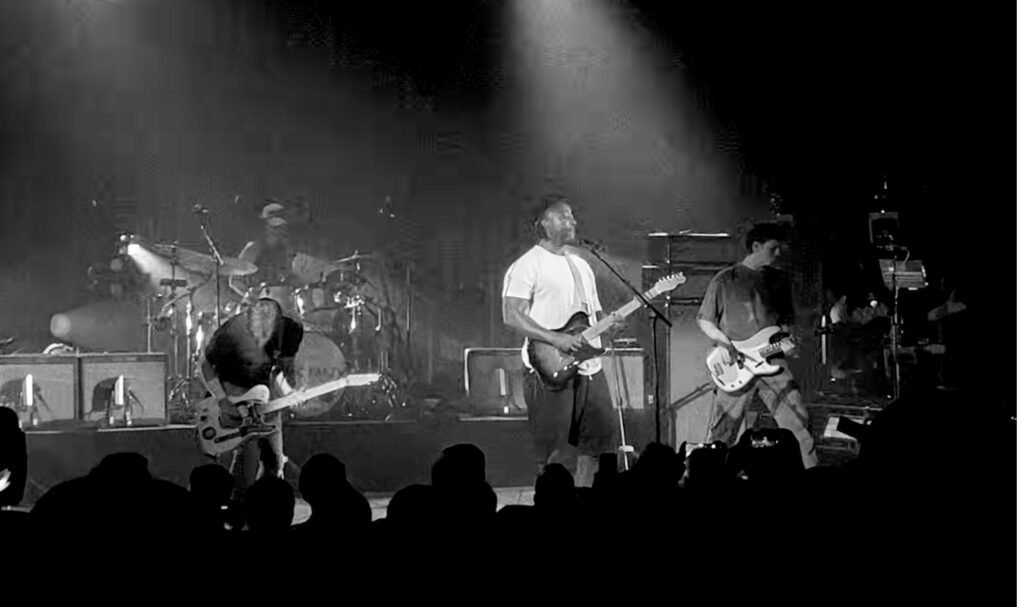 Bloc Party présente “Lagoon Blue”, un nouvel extrait avant la sortie de son prochain album