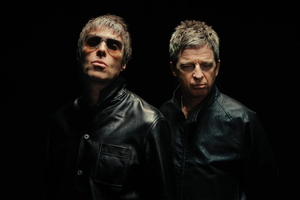 Oasis ajoute quatre dates à sa tournée et déplace l’un de ses deux concerts prévus en France.