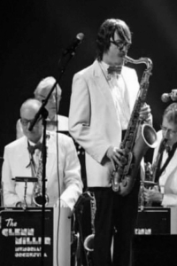 THE GLENN MILLER MEMORIAL ORCHESTRA